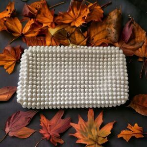 Grandee Bead Beaded Clutch Purse 1950s Kiss Lock Ivory MCM Textured Gold‎ Tone.